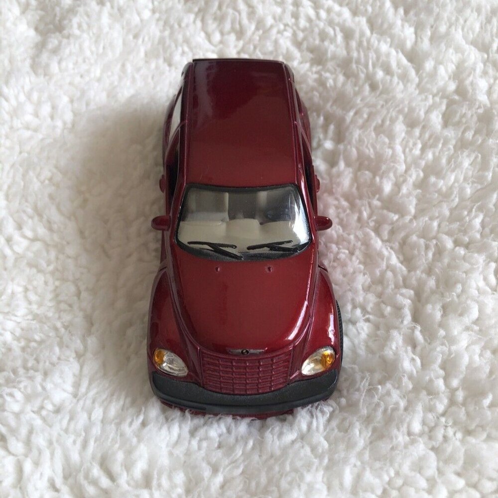 Damler Chrysler PT 1/34 Cruiser Red Diecast Model Car DP5019 Toy Collector
